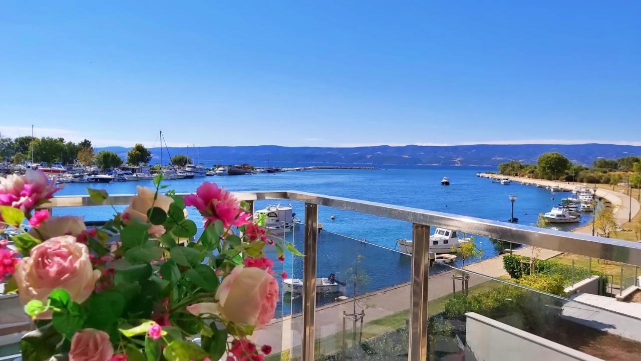 Apartment Lora Omiš Exterior foto