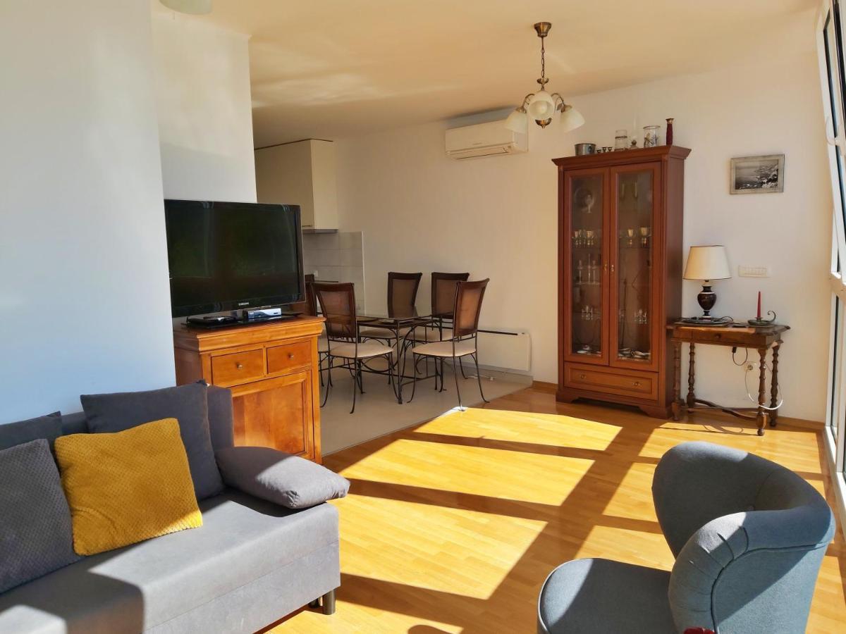 Apartment Lora Omiš Exterior foto