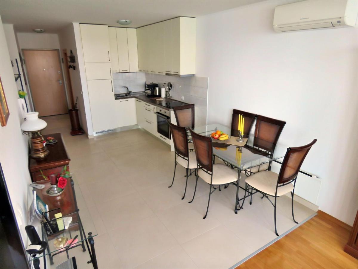 Apartment Lora Omiš Exterior foto